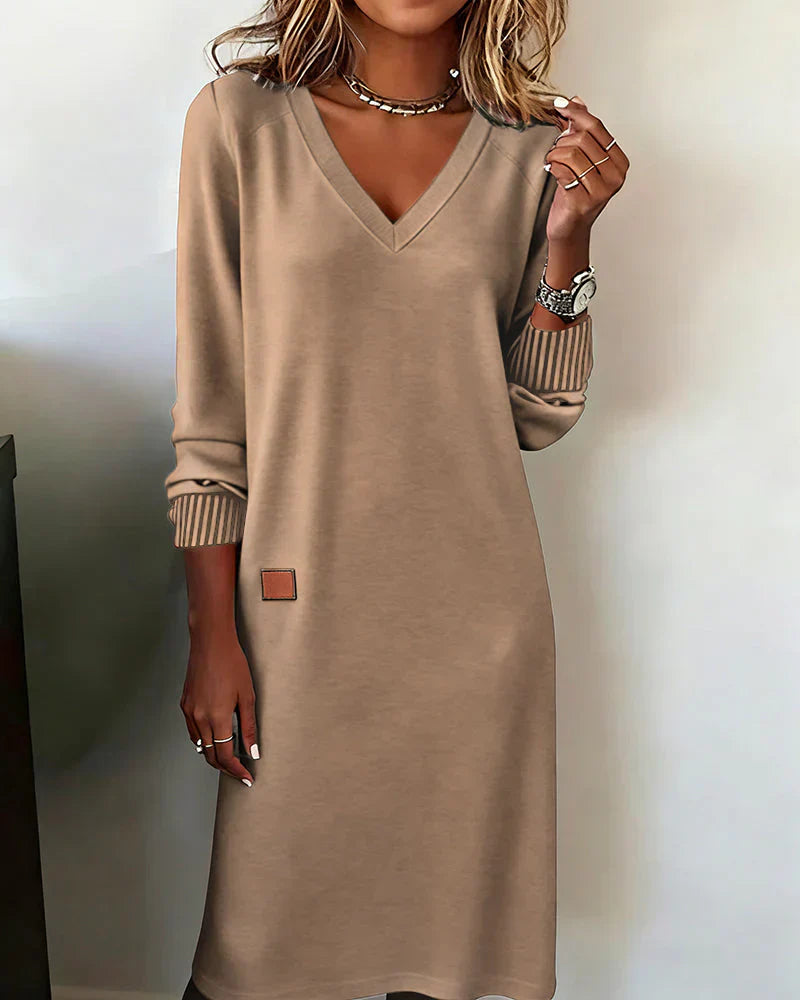 Lusia™ | V-neck long-sleeve sweatshirt dress