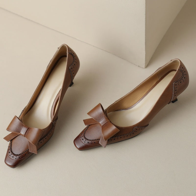 Célora Leather Pumps with Ribbon