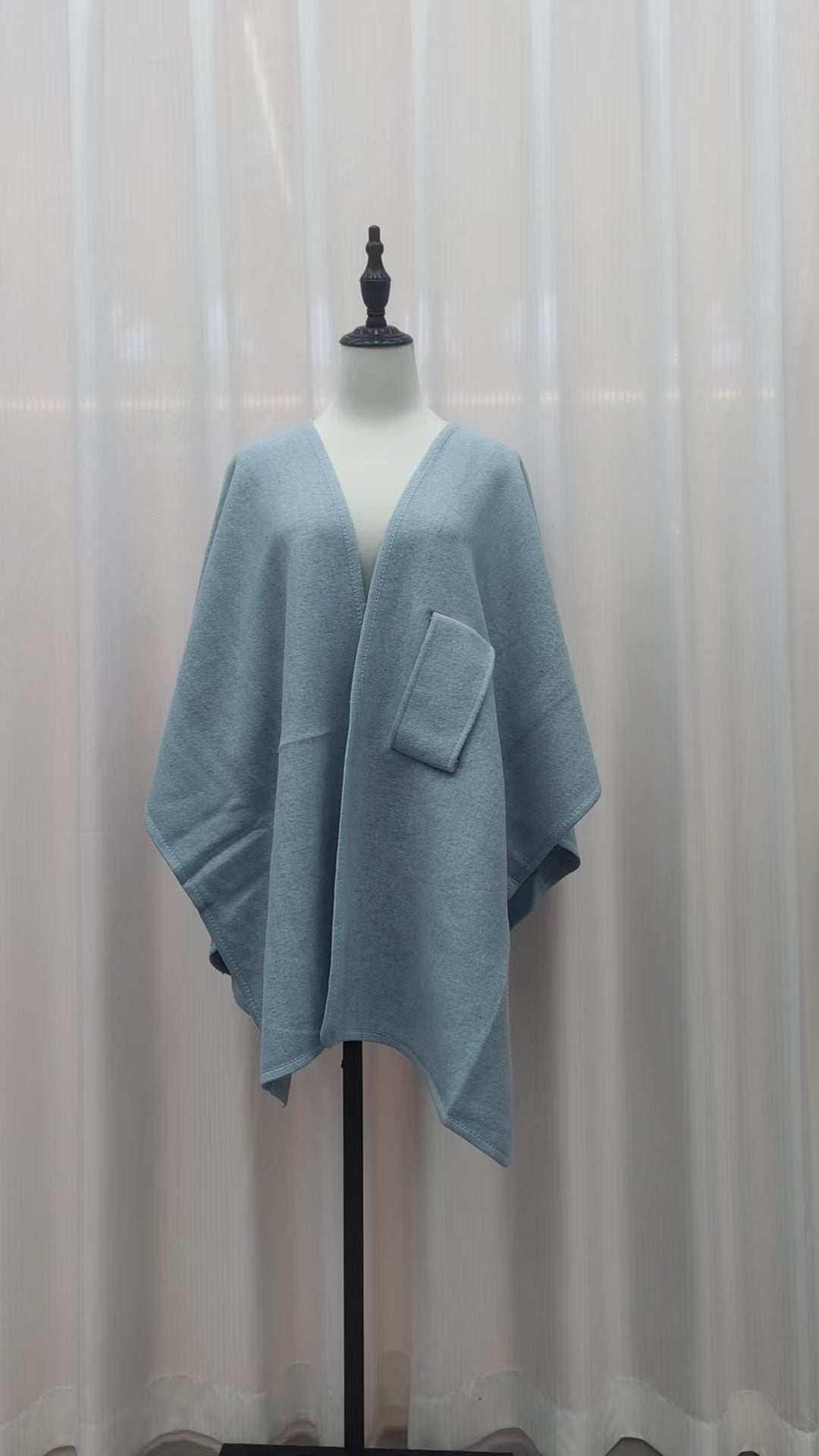 Maritza™ | Cozy Knitted Shawl with Fur Collar